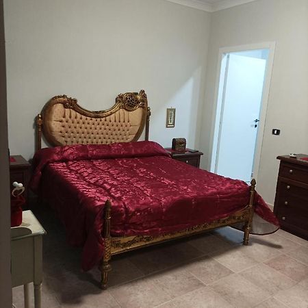 Casa Di Raffaella Hotel Torre Annunziata Bagian luar foto